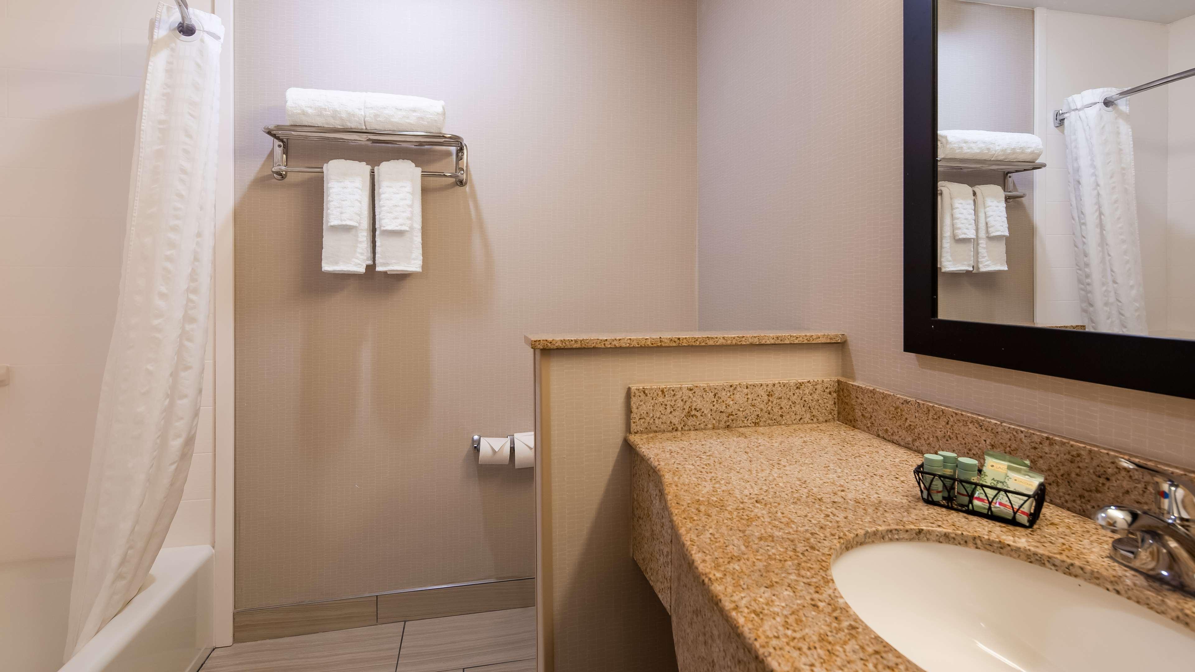 Best Western University Inn Ιθάκη Εξωτερικό φωτογραφία