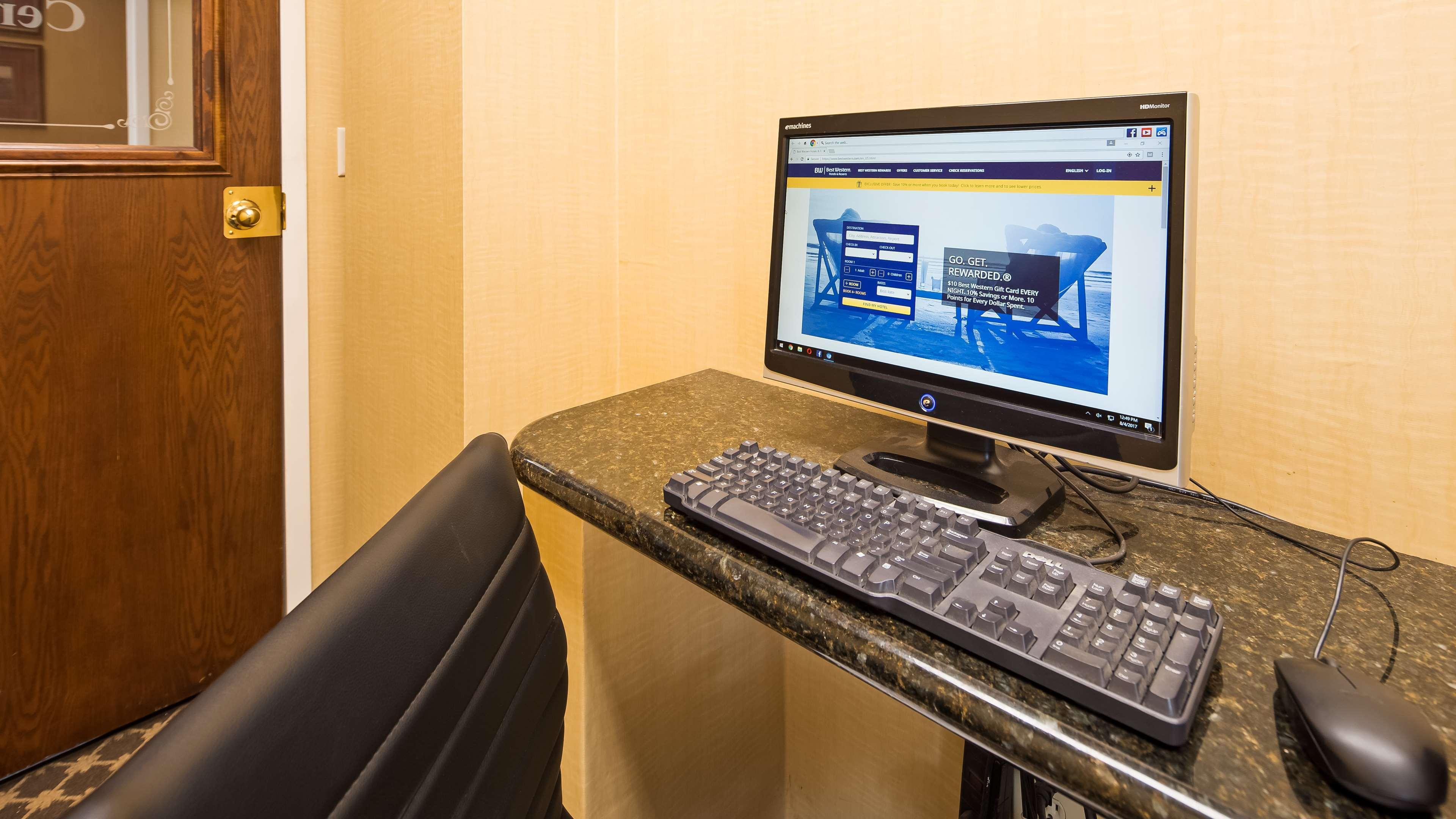 Best Western University Inn Ιθάκη Εξωτερικό φωτογραφία