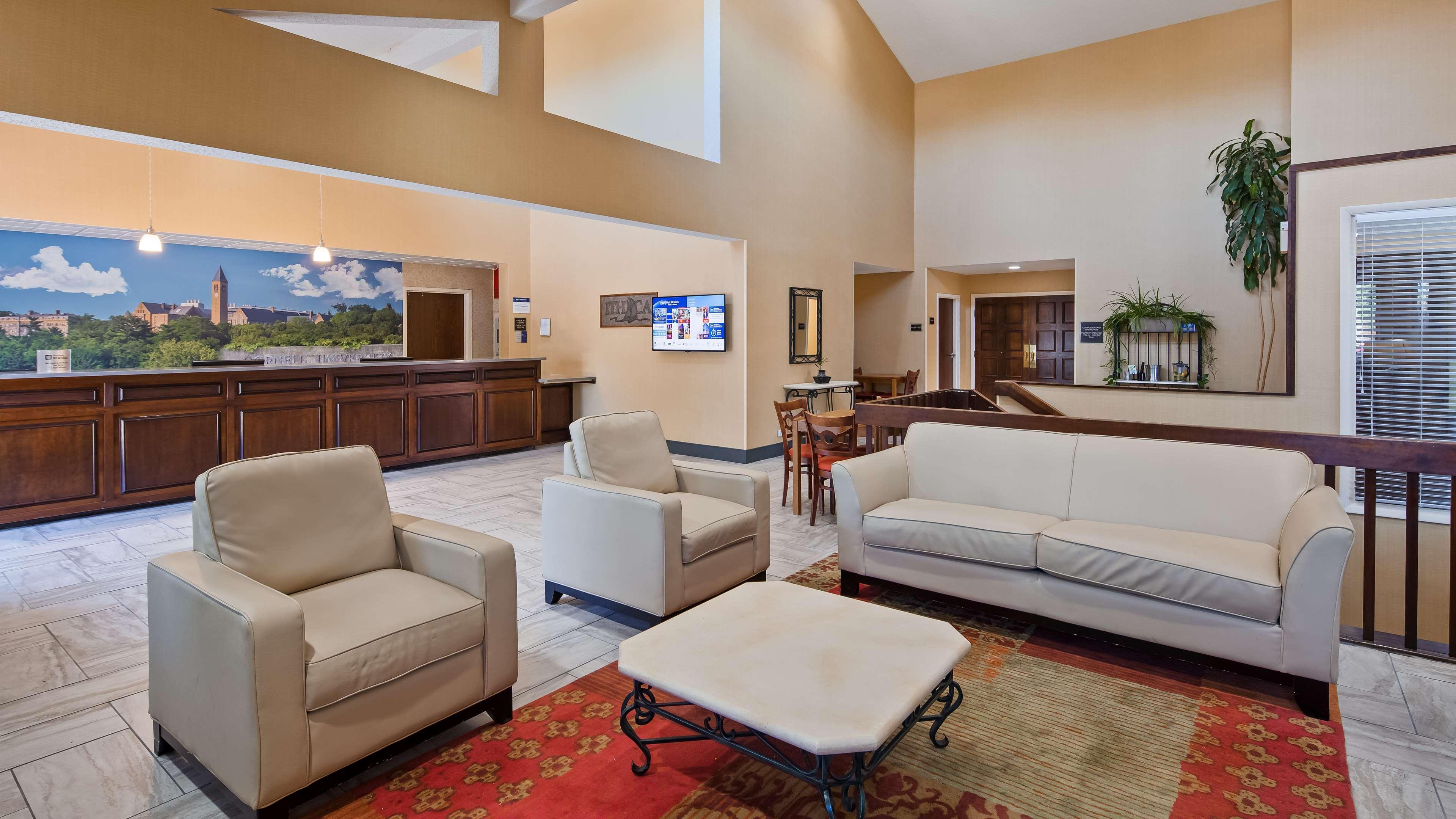 Best Western University Inn Ιθάκη Εξωτερικό φωτογραφία