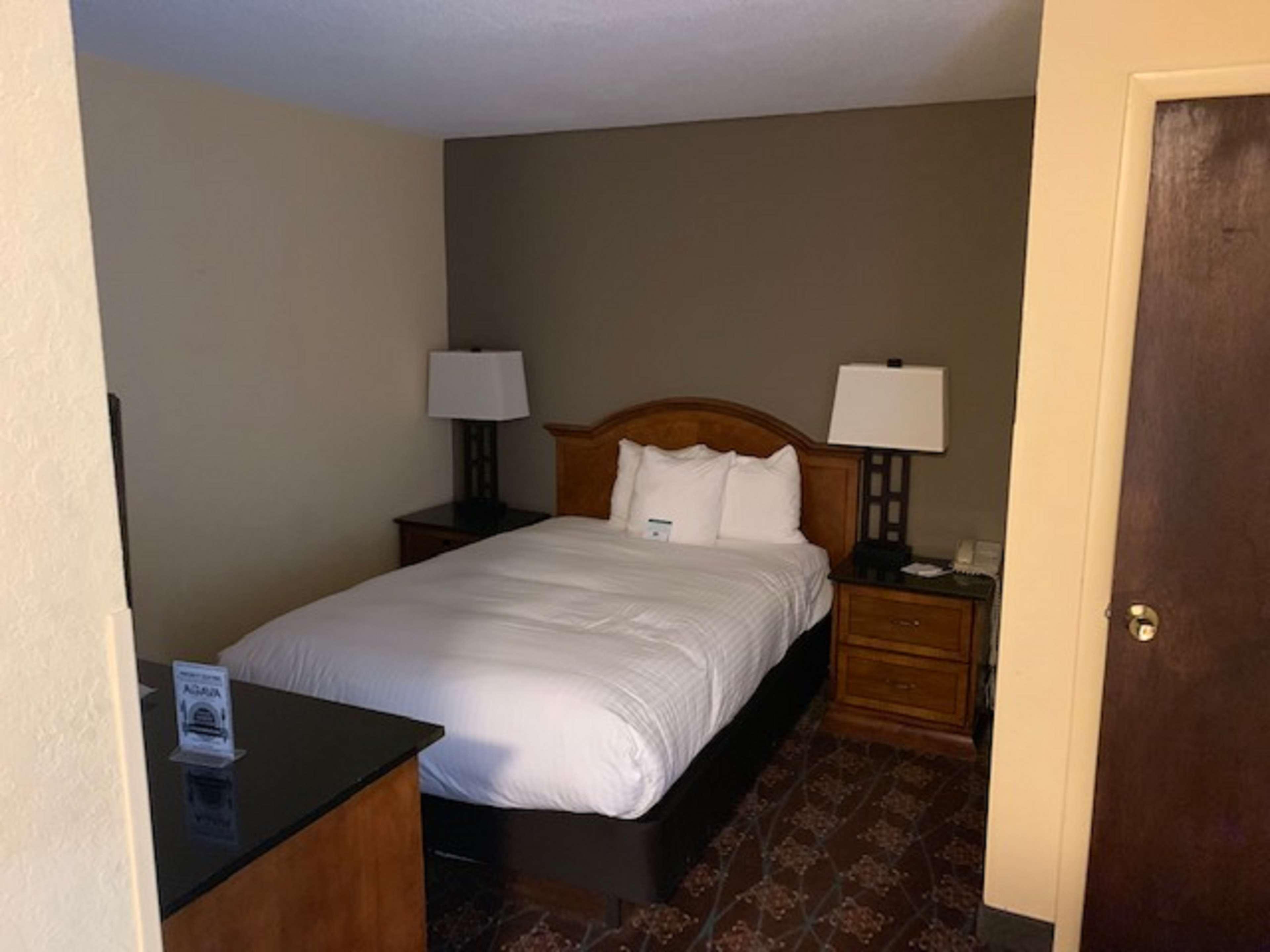 Best Western University Inn Ιθάκη Εξωτερικό φωτογραφία