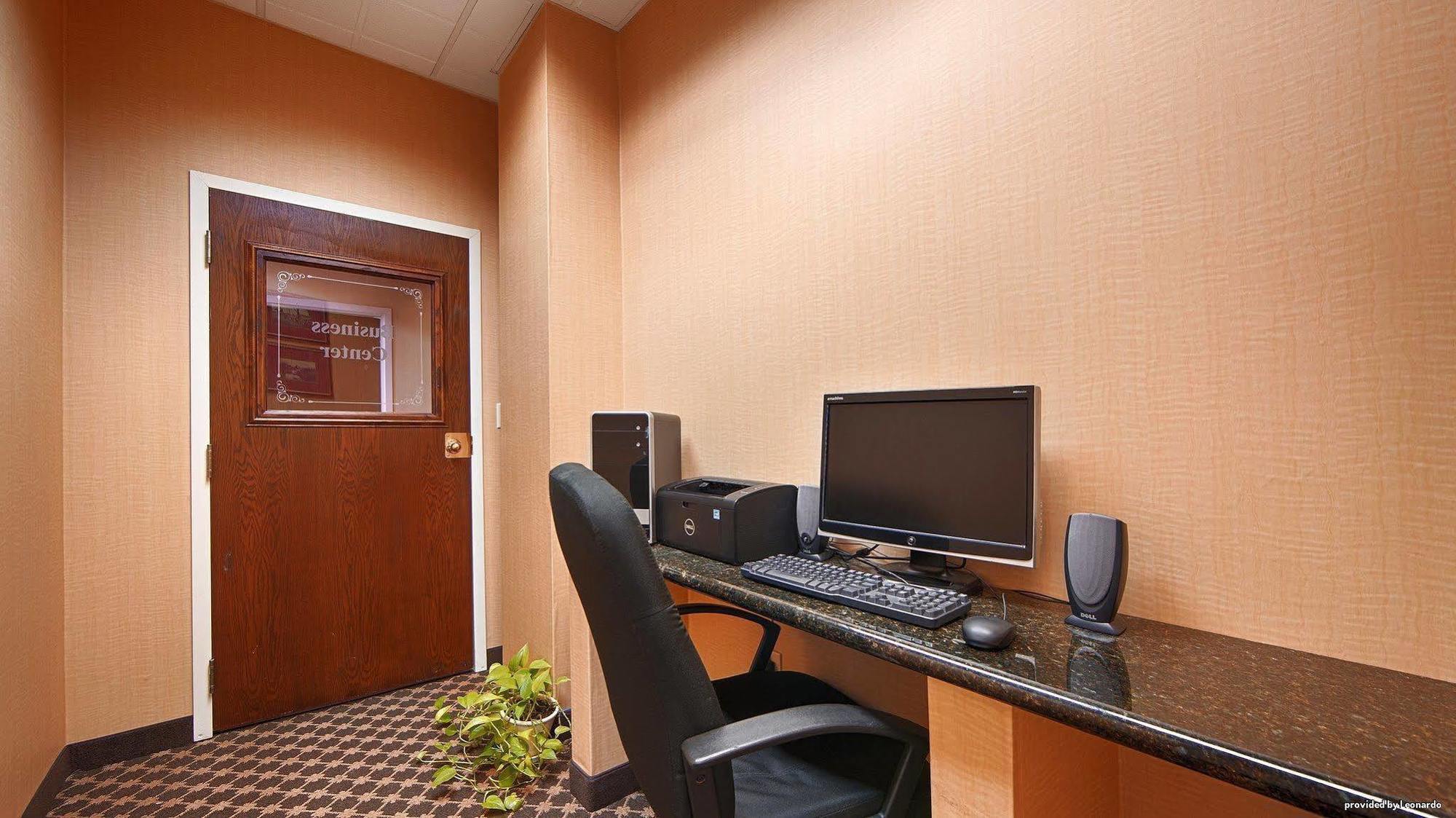 Best Western University Inn Ιθάκη Εξωτερικό φωτογραφία