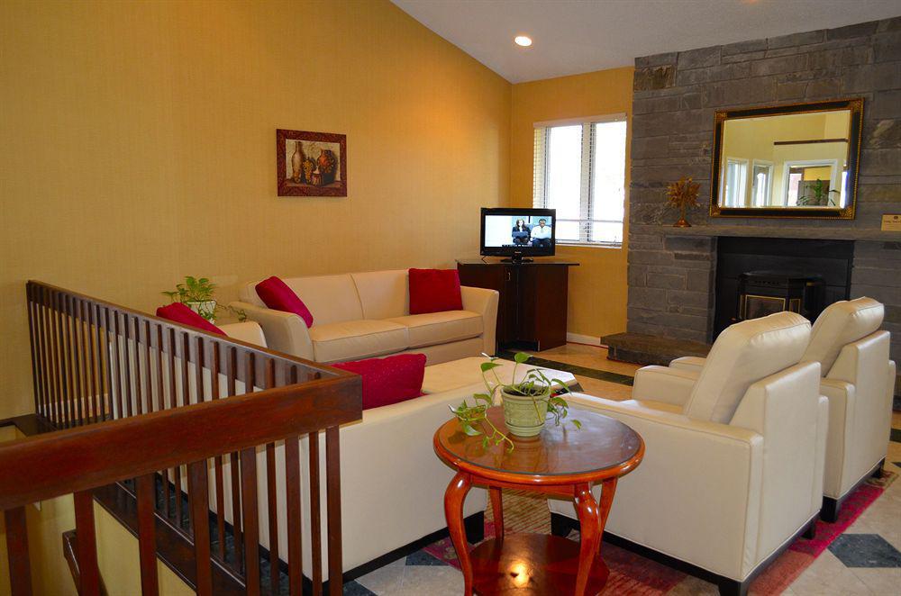 Best Western University Inn Ιθάκη Εξωτερικό φωτογραφία